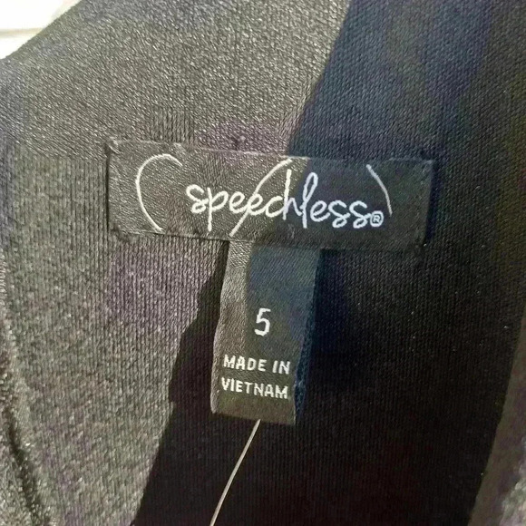 Fit flare party cocktail dress. - Picture 5 of 6